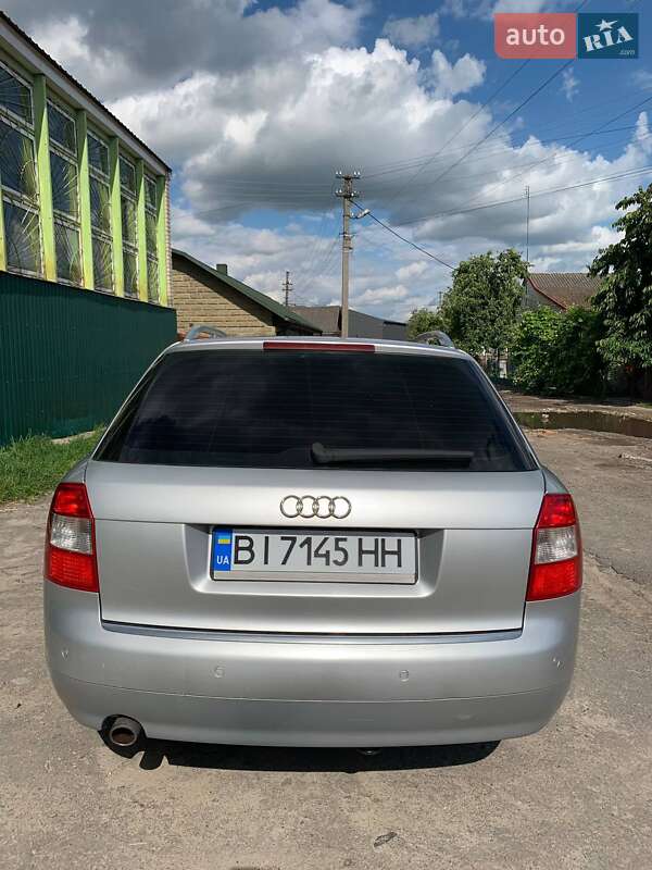 Универсал Audi A4 2003 в Остроге