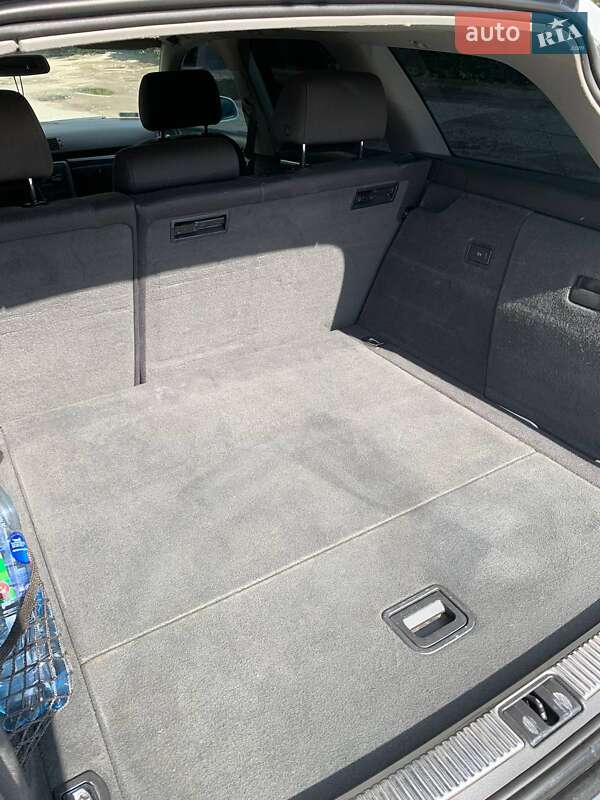 Универсал Audi A4 2003 в Остроге