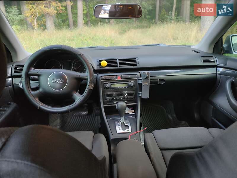 Седан Audi A4 2004 в Чернигове