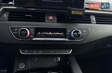 Седан Audi A4 2020 в 