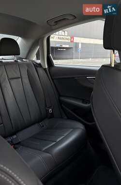 Седан Audi A4 2020 в 