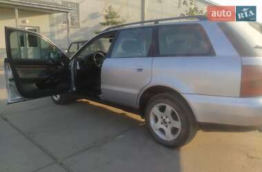 Универсал Audi A4 1997 в 