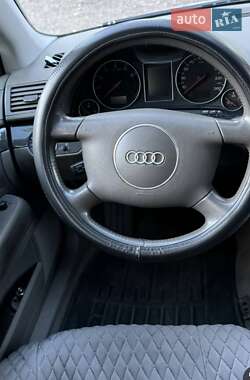Седан Audi A4 2000 в 