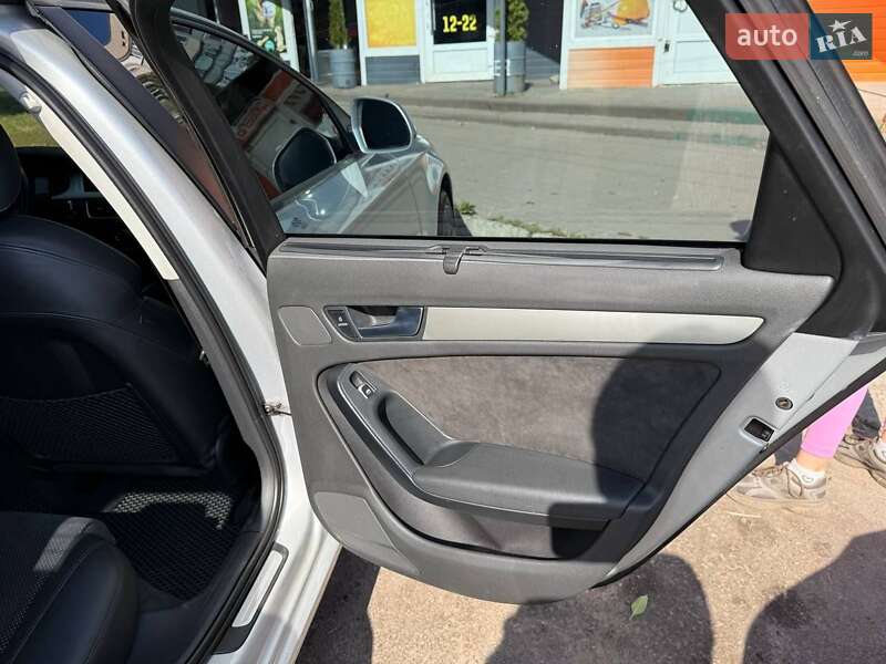 Седан Audi A4 2008 в Чернигове
