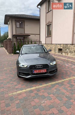 Седан Audi A4 2014 в 