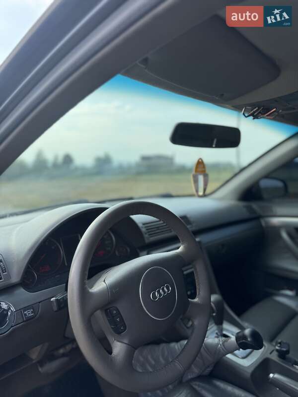 Седан Audi A4 2004 в Тячеве