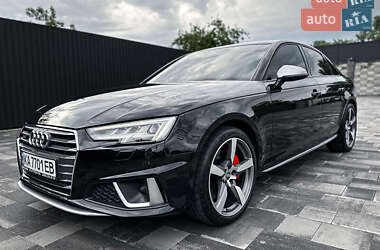 Седан Audi A4 2016 в Буче