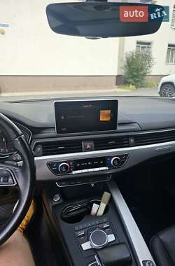 Седан Audi A4 2015 в 