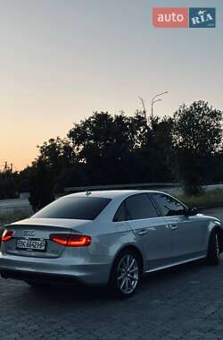 Седан Audi A4 2014 в 