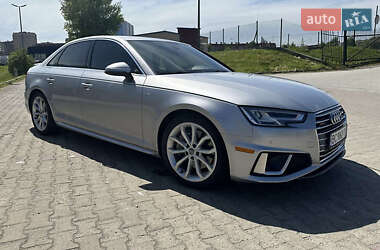 Седан Audi A4 2018 в Львові