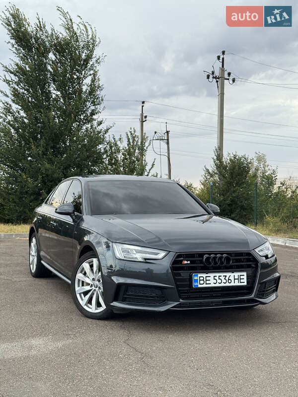 Седан Audi A4 2017 в Николаеве