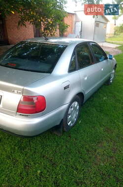 Седан Audi A4 1998 в 