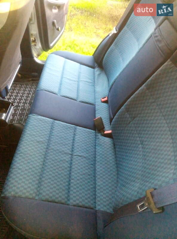 Седан Audi A4 1998 в Ярмолинцах