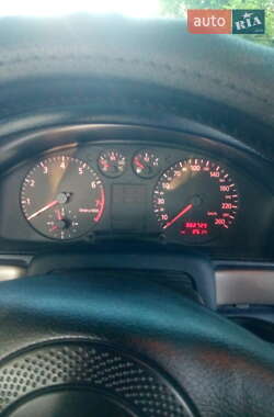Седан Audi A4 1998 в 