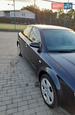 Седан Audi A4 2001 в 