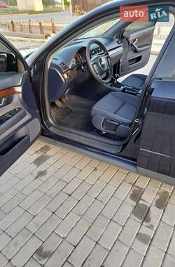 Седан Audi A4 2001 в 