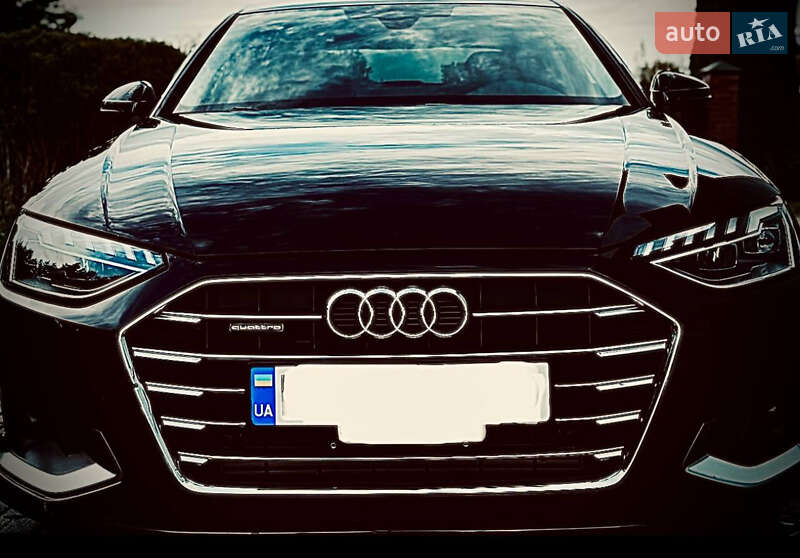 Седан Audi A4 2023 в Львове