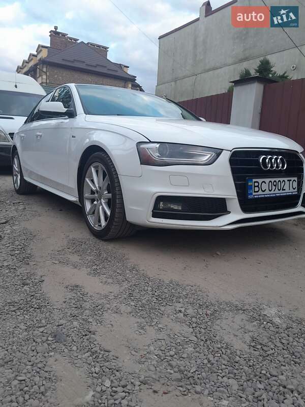 Седан Audi A4 2014 в Львове