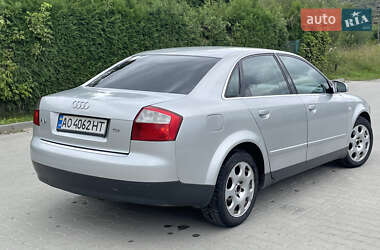 Седан Audi A4 2001 в 