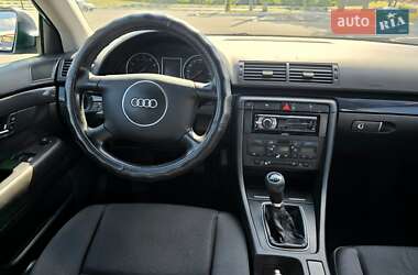 Седан Audi A4 2001 в 