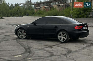 Седан Audi A4 2012 в 