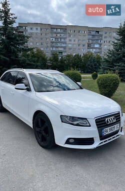 Універсал Audi A4 2010 в Вараші