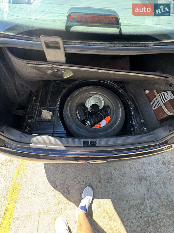 Седан Audi A4 1998 в Вараше