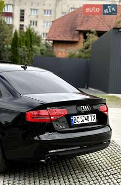 Седан Audi A4 2013 в Самборі