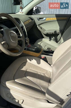 Седан Audi A4 2010 в 