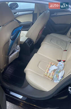 Седан Audi A4 2012 в 