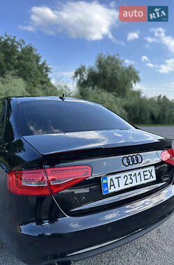Седан Audi A4 2012 в 