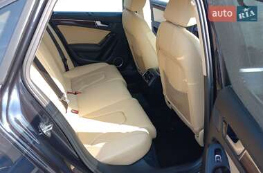 Седан Audi A4 2013 в 