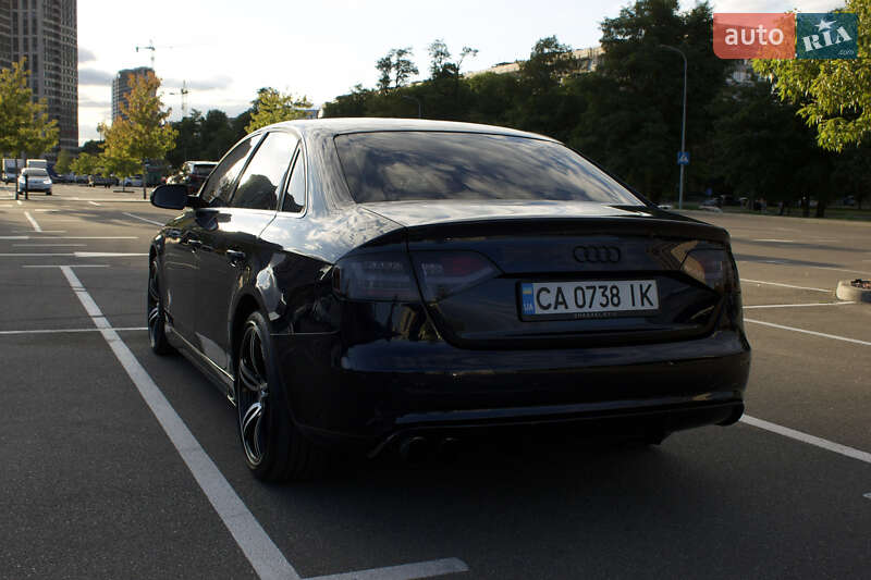 Седан Audi A4 2010 в Киеве