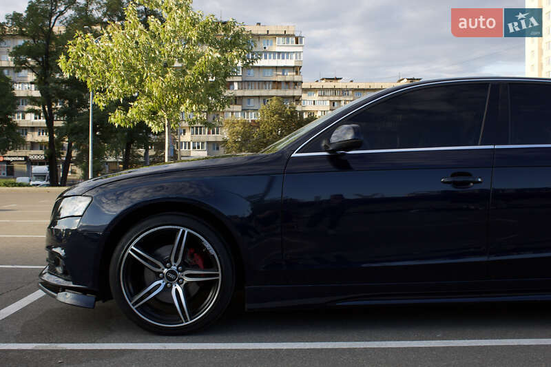 Седан Audi A4 2010 в Киеве