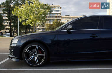 Седан Audi A4 2010 в 