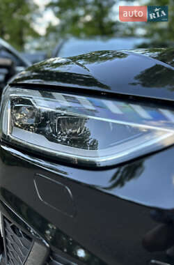 Седан Audi A4 2020 в 