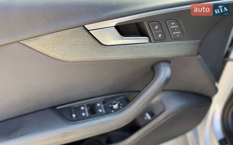 Седан Audi A4 2019 в Черновцах