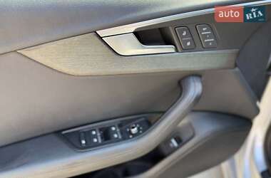 Седан Audi A4 2019 в 