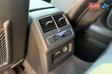 Седан Audi A4 2019 в 