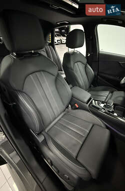 Седан Audi A4 2022 в 