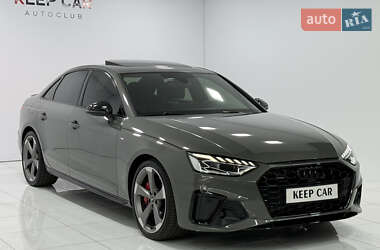 Седан Audi A4 2022 в 