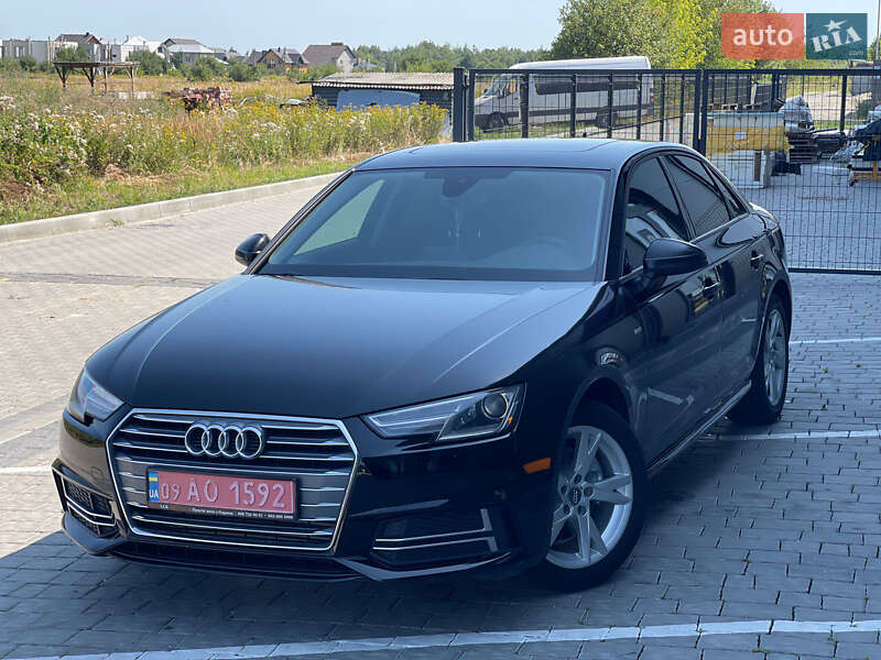 Седан Audi A4 2018 в 