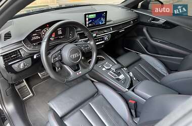 Седан Audi A4 2017 в 