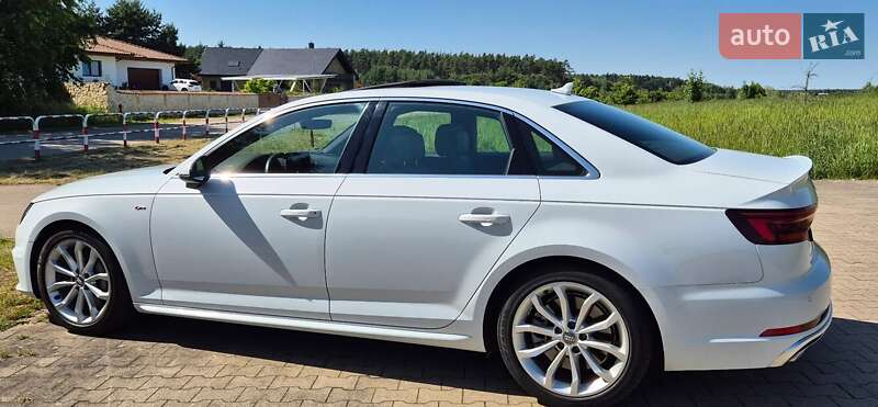 Седан Audi A4 2018 в Львове
