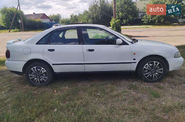 Седан Audi A4 1996 в 