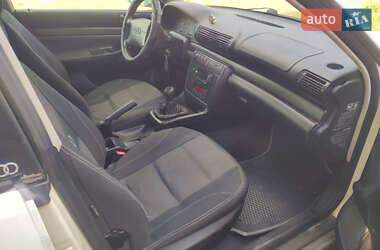 Седан Audi A4 1996 в 