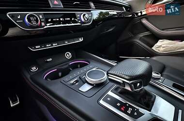 Седан Audi A4 2018 в 
