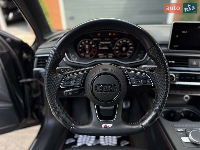 Седан Audi A4 2017 в Ивано-Франковске