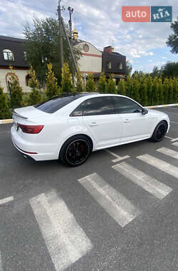 Седан Audi A4 2016 в 
