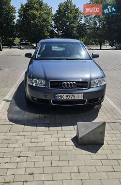 Седан Audi A4 2001 в 